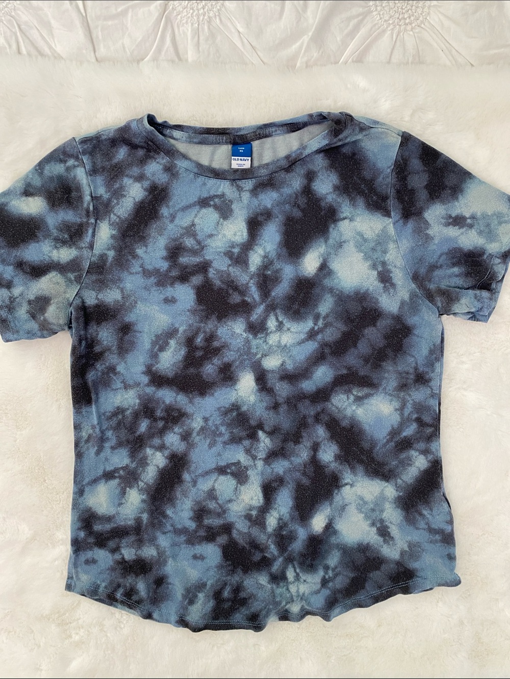 Old Navy Gray and Blue Luxe Tee. XS